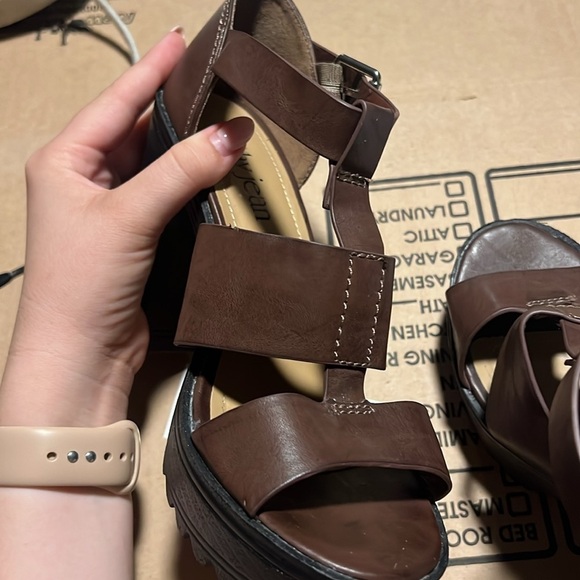 Cathy Jean Heels - Picture 6 of 6